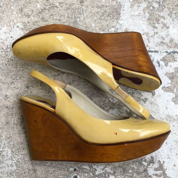 Chloe - Picture 2 of 5